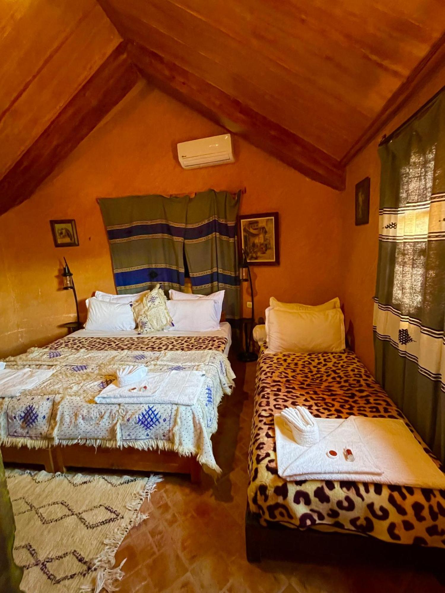Ferme D'Hote La Vallee Азру Екстериор снимка