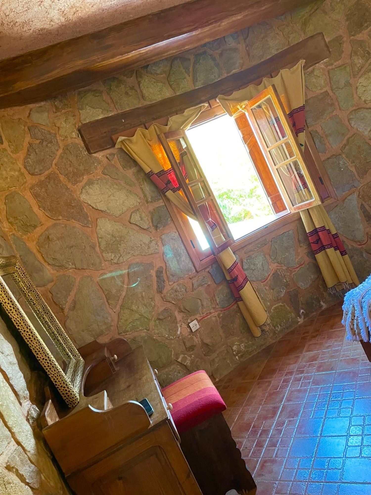 Ferme D'Hote La Vallee Азру Екстериор снимка