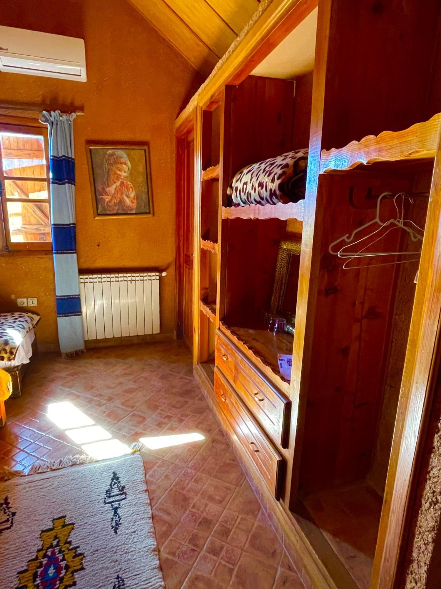 Ferme D'Hote La Vallee Азру Екстериор снимка