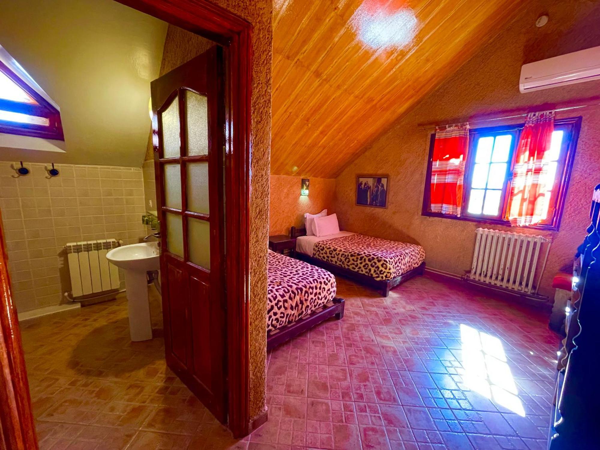 Ferme D'Hote La Vallee Азру Екстериор снимка
