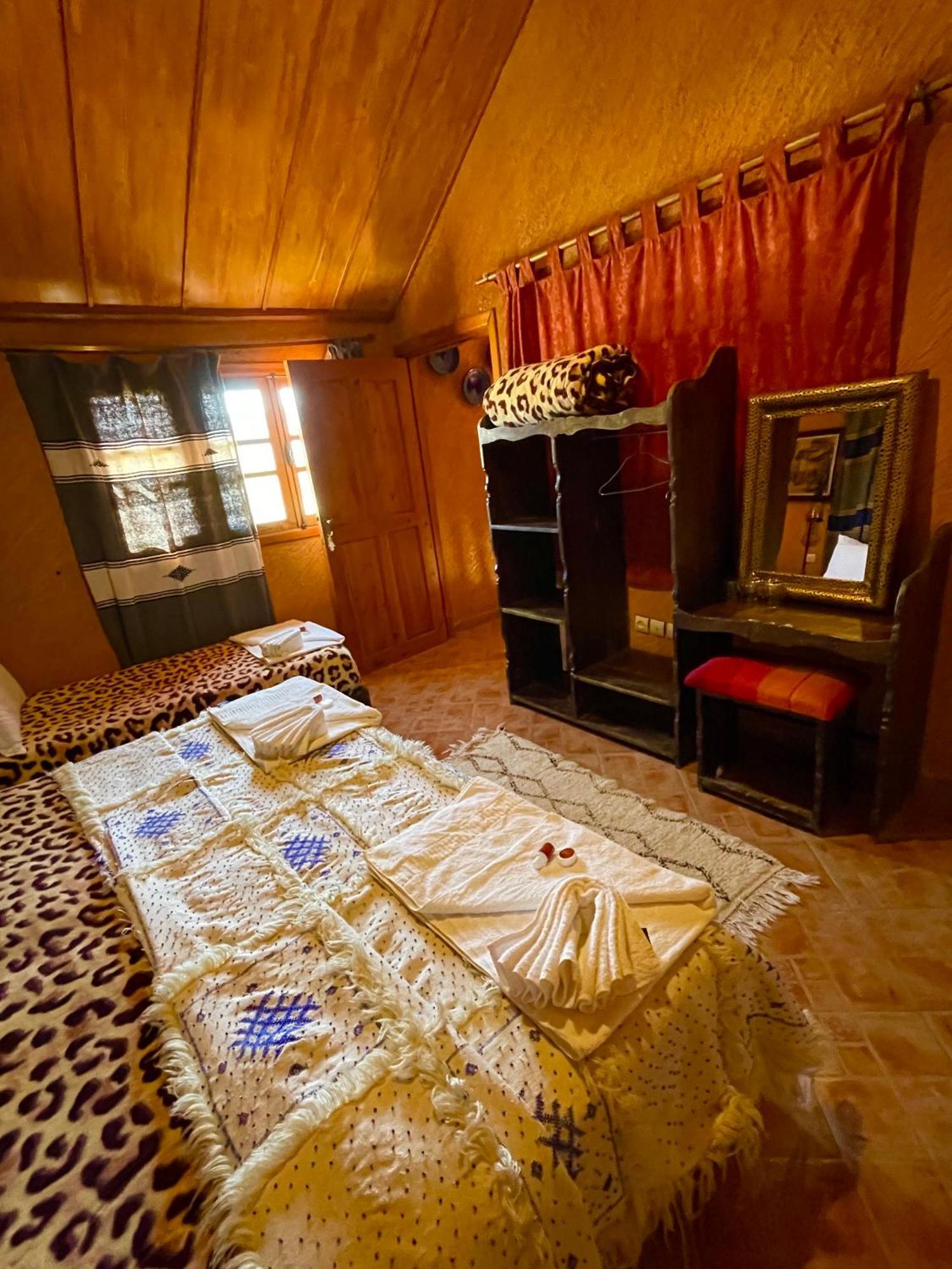 Ferme D'Hote La Vallee Азру Екстериор снимка